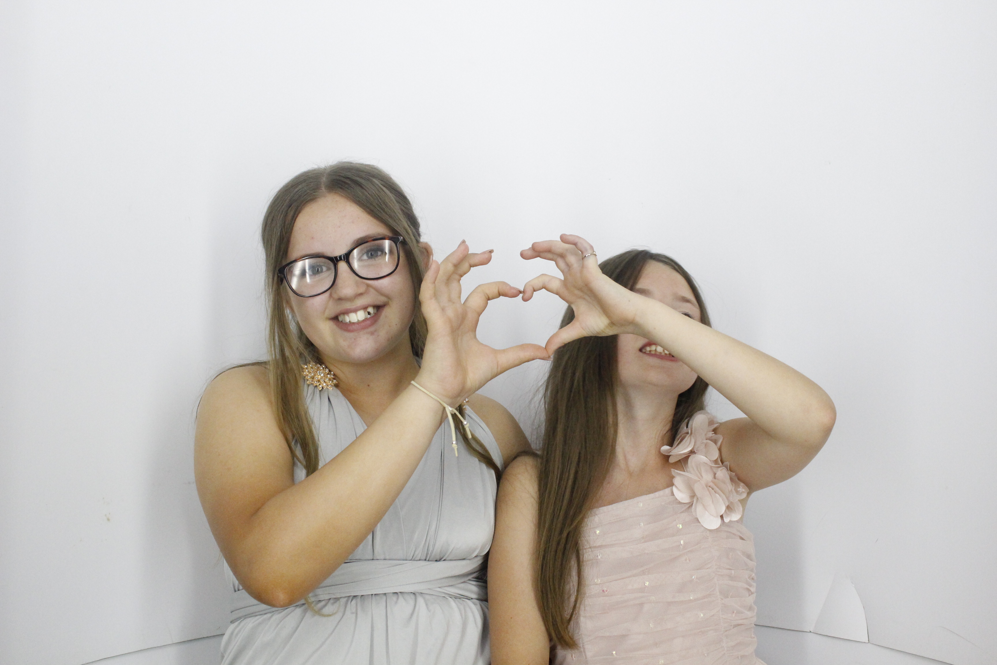 Sam & Rachel's Wedding | View more photos from the event at gallery.myphotoboothexperience.co.uk/u/MyPhotoBoothExperienceLtd/Sam-Rachels-Wedding